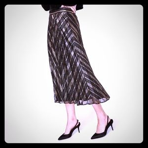 ZARA🖤💛Pleated metallic Midi